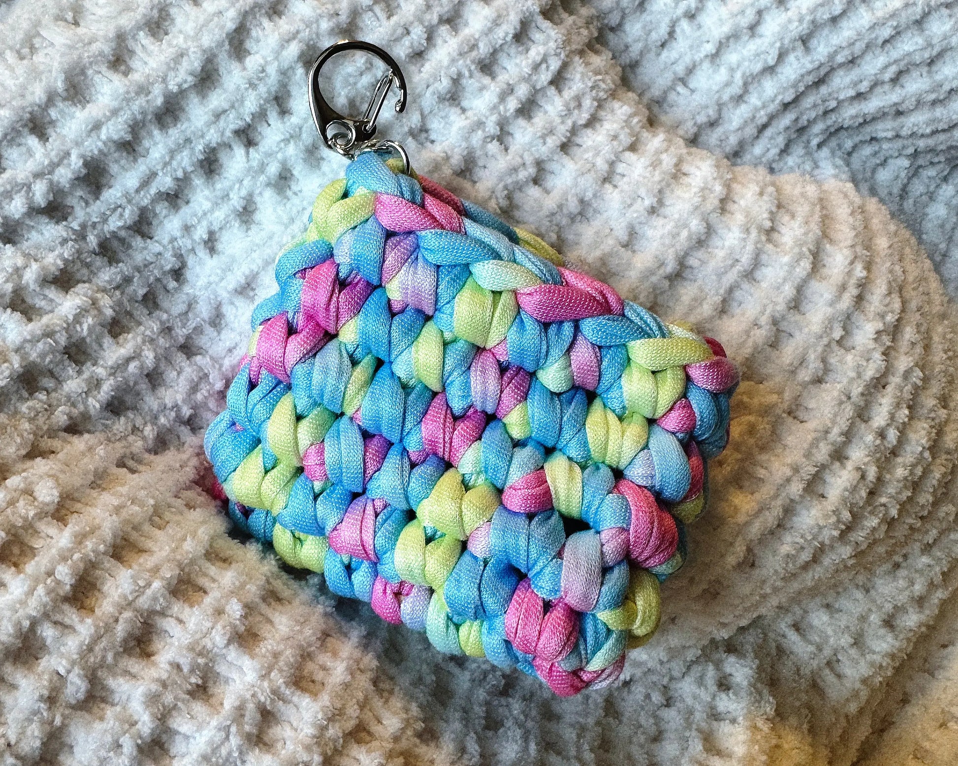 Day Dreams - Earbud Case katnaps and crafts