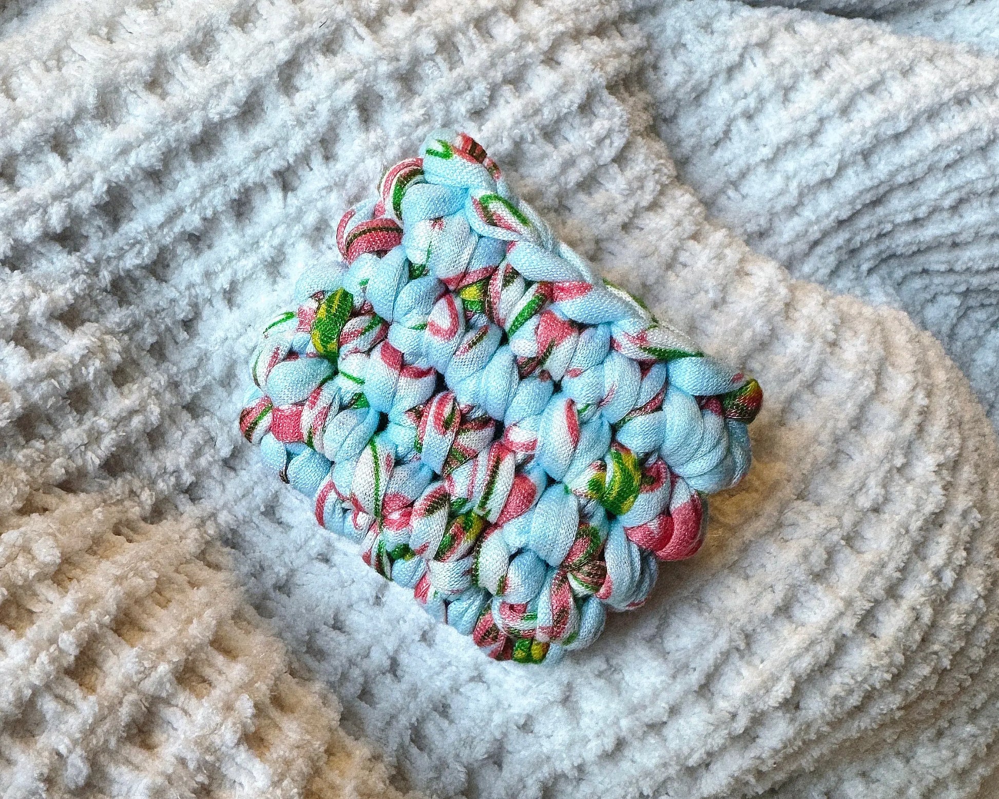 Day Dreams - Earbud Case katnaps and crafts