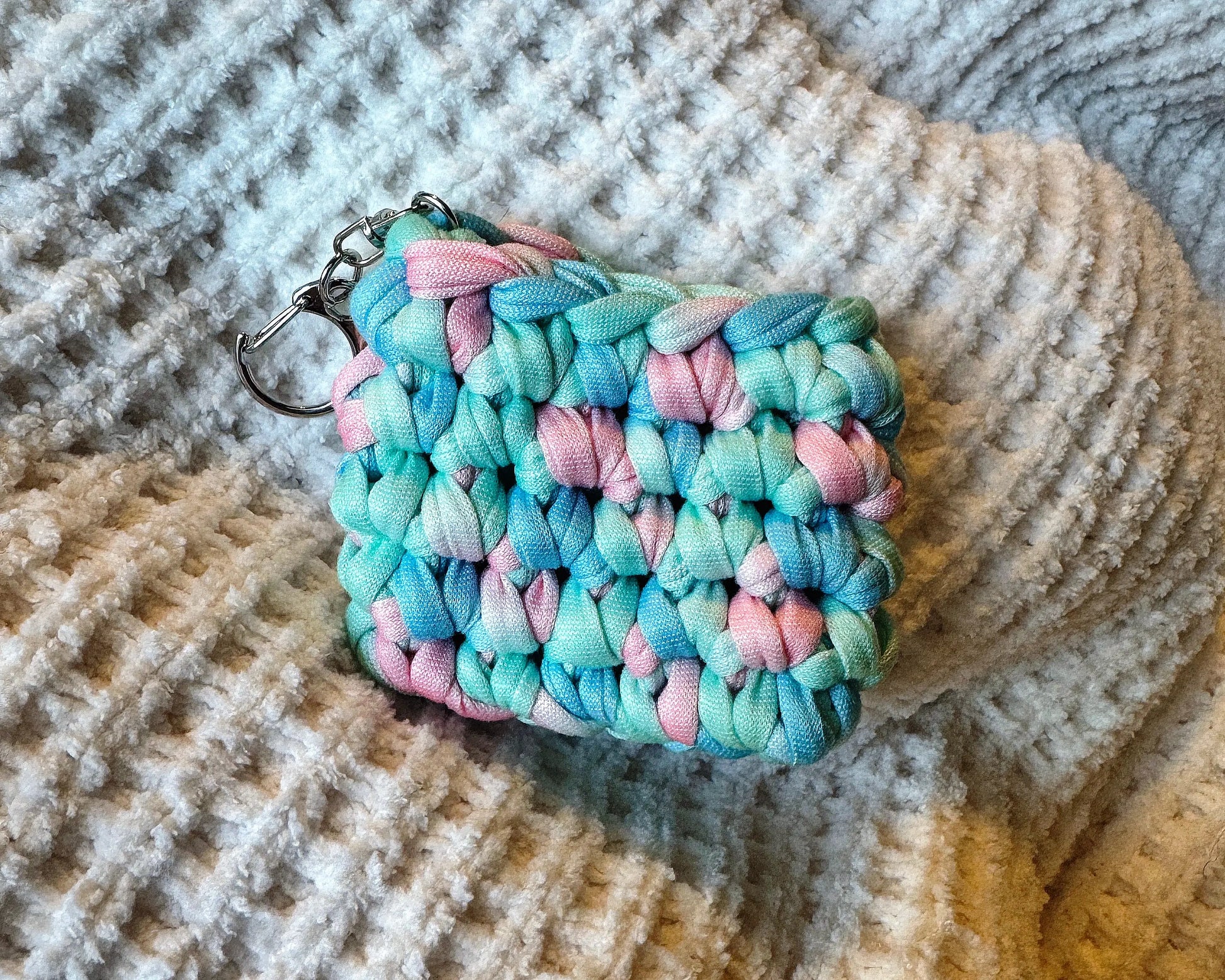Day Dreams - Earbud Case katnaps and crafts