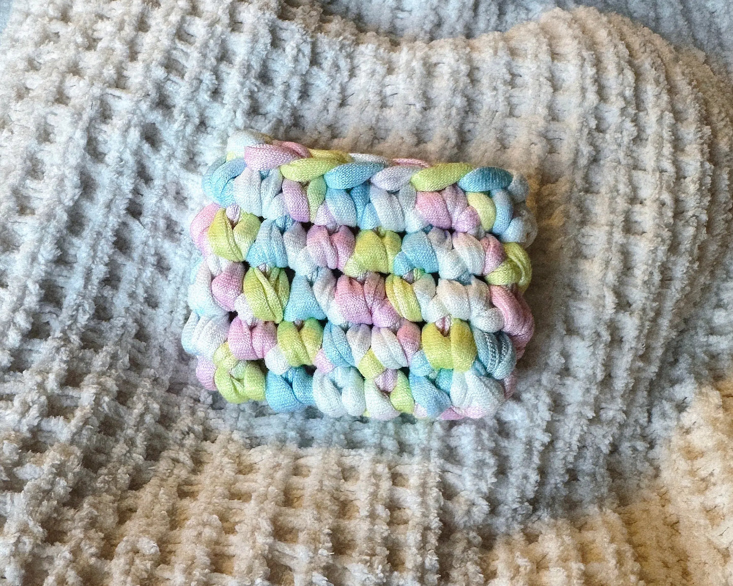 Day Dreams - Earbud Case katnaps and crafts